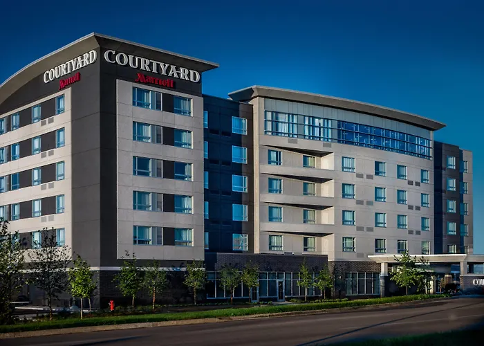 Courtyard By Marriott Winnipeg AirportAirport Hotel